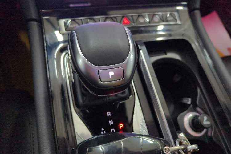 Used Hongqi H5 2023 2.0T Automatic Smart Connect Flagship Edition
