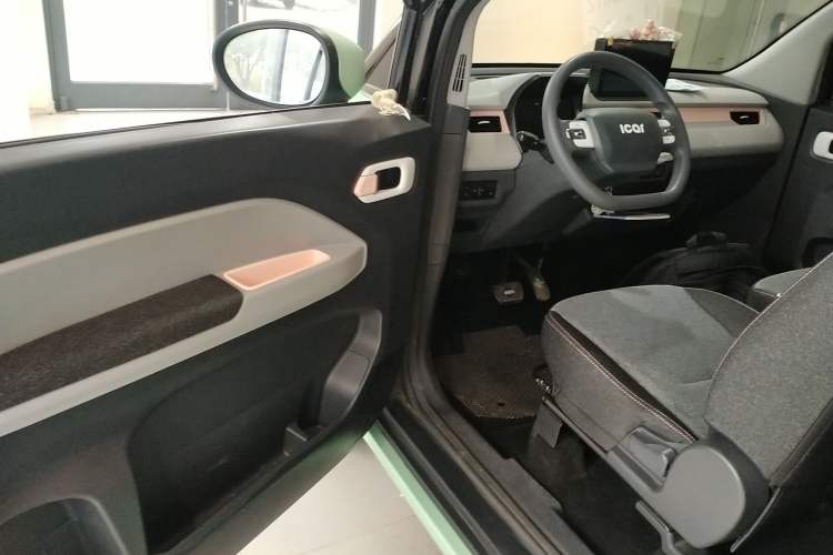 Used Chery QQ Ice Cream 2022 120km Conical Shape Lithium Iron Phosphate