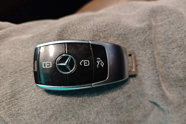 Used Mercedes-Benz E-Class 2021 E 300 L Sporty and Stylish Model
