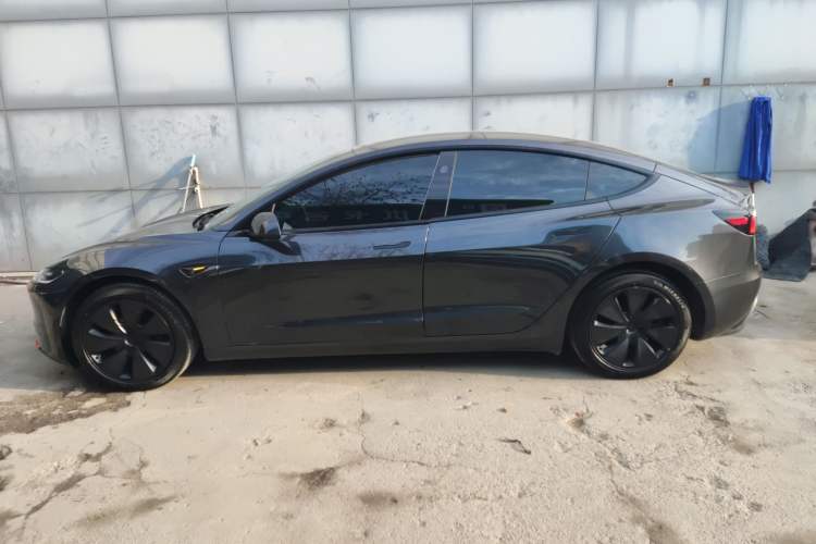 Used Tesla Model 3 2023 Rear-Wheel-Drive Version
