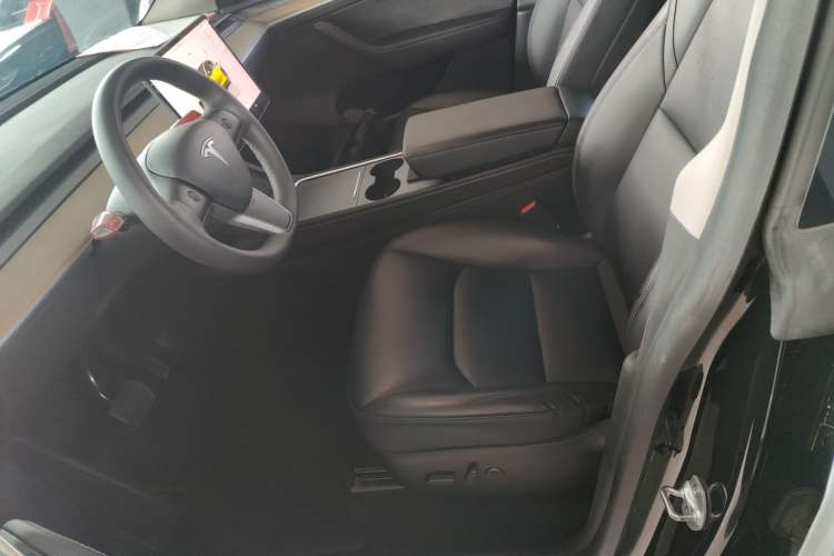 Used Tesla Model Y 2022 Rear-Wheel-Drive Version
