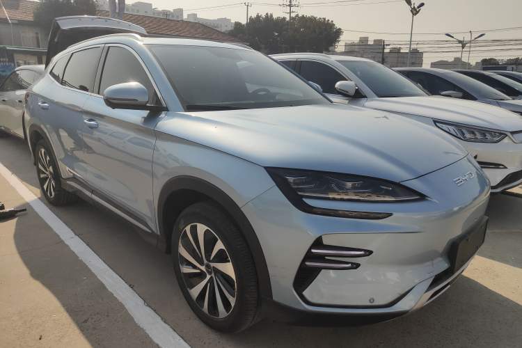 Used BYD Song PLUS New Energy 2023 Champion Edition EV 520KM Prestige Model
