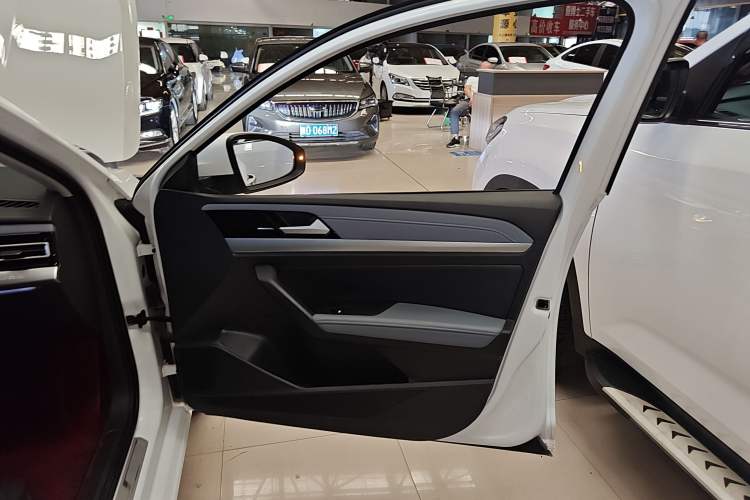 Used Volkswagen Lavida 2023 300TSI DSG Full-Comfort Edition
