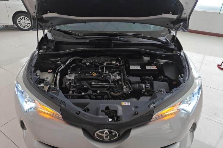 Used Toyota IZOA 2018 2.0L Yichi Version China VI Standard
