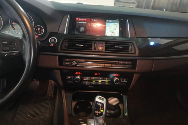 Used BMW 5 Series 2014 525Li Luxury Design Package
