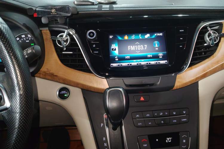 Used Buick GL8 2017 ES 28T Comfort Model China V Standard
