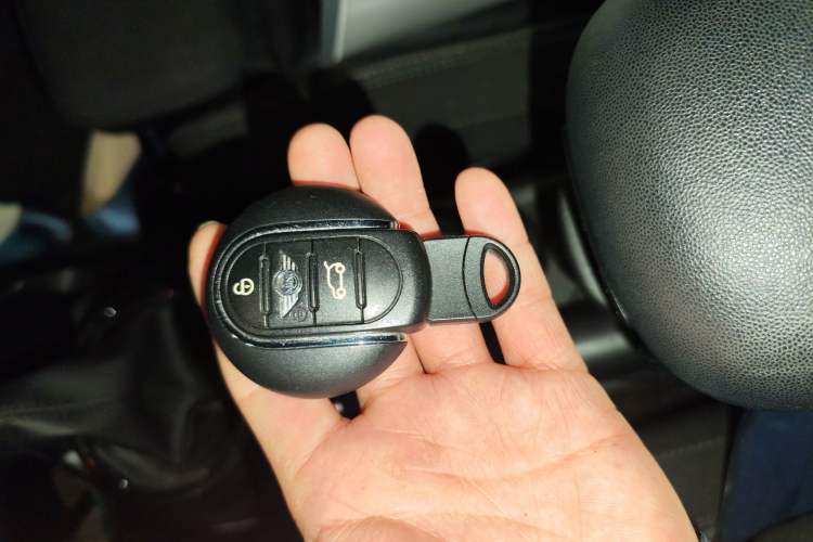 Used  MINI 2016 1.5T COOPER
