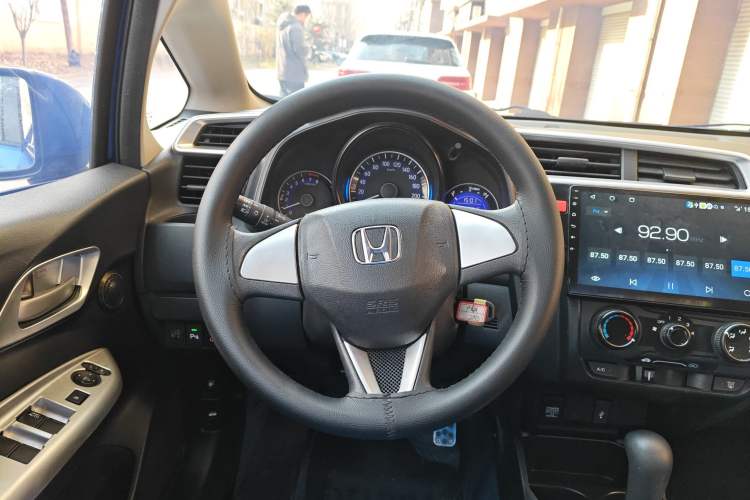 Used Honda Fit 2016 1.5L LXS CVT Comfort Sunroof Version
