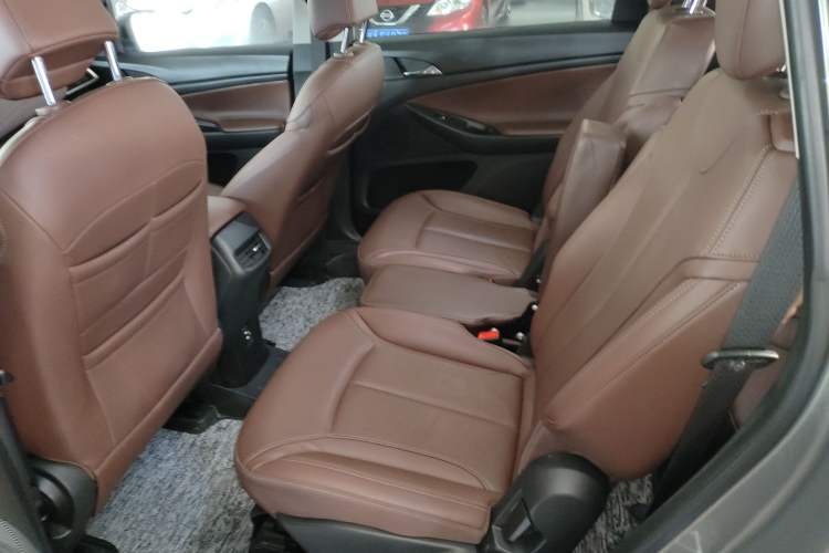 Used Buick GL6 2019 18T 6-Seater Connected Luxury Version China V Standard
