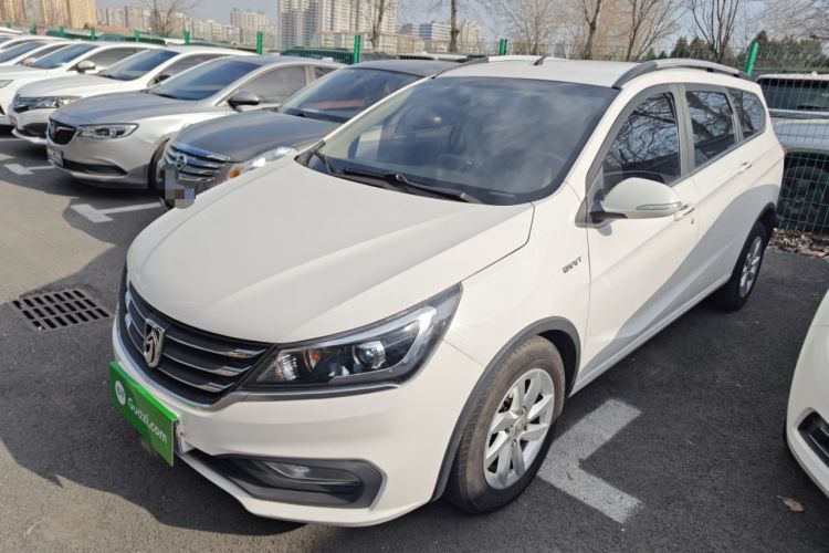 Used Baojun 310W 2017 1.5L Manual Fashion Model China V
