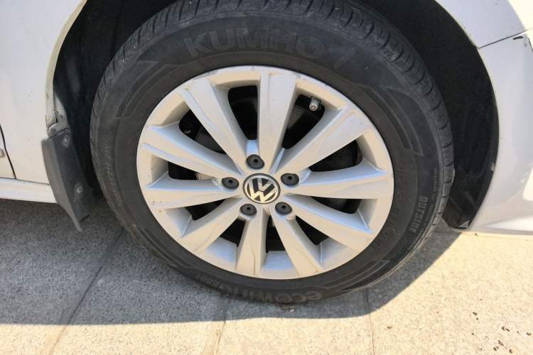 Used Volkswagen Sagitar 2015 230TSI Automatic Comfort Version