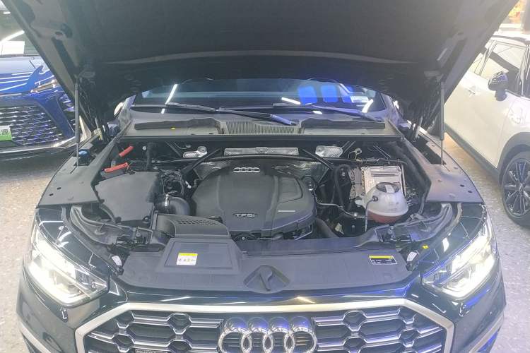 Used Audi Q5L 2022 40T Fashionable and Dynamic Model
