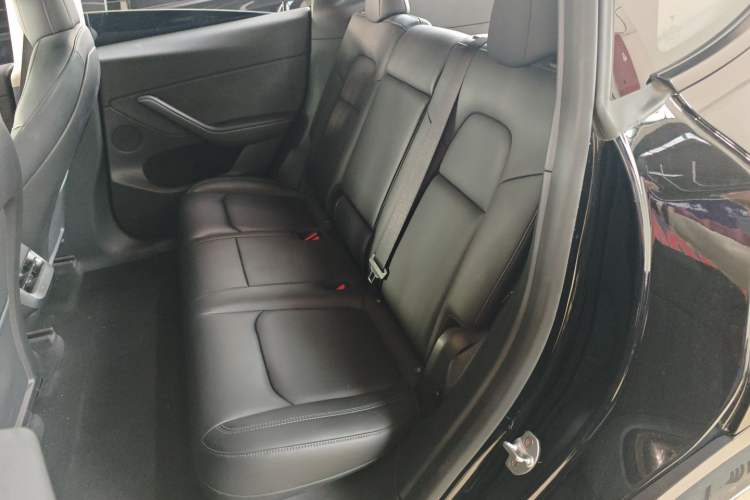 Used Tesla Model Y 2022 Rear-Wheel-Drive Version
