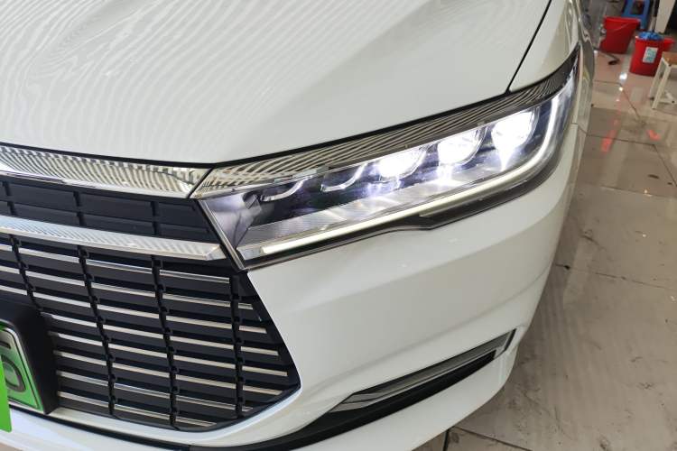 Used BYD Qin New Energy 2019 High-Range Luxury Model
