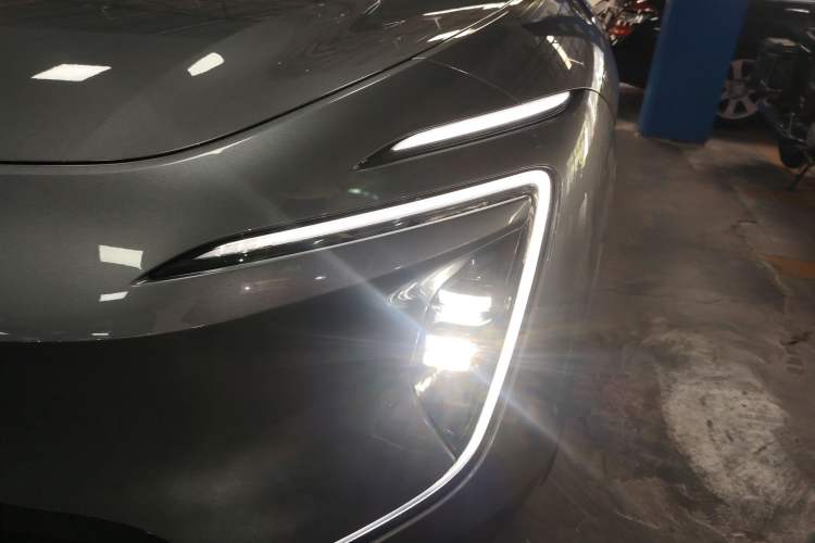 Used  07 2024 Max Extended-Range Edition
