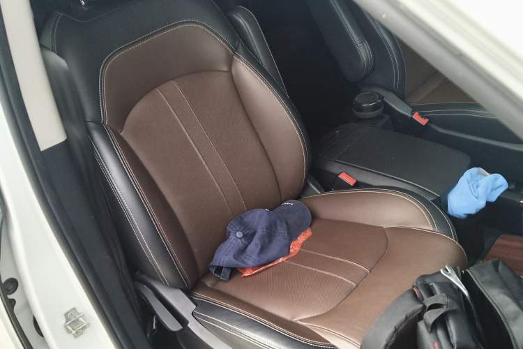 Used SAIC MAXUS G10 2016 2.0T Automatic Luxury Executive Edition