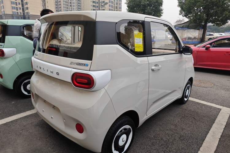 Used Wuling Hongguang MINIEV 2024 3rd Generation 215km Youth Edition
