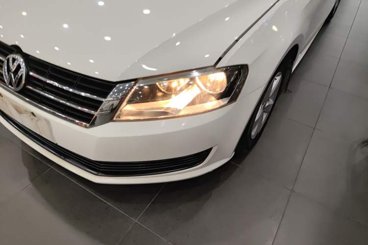 Used Volkswagen Gran Lavida 2013 1.6L Automatic Fashion Model
