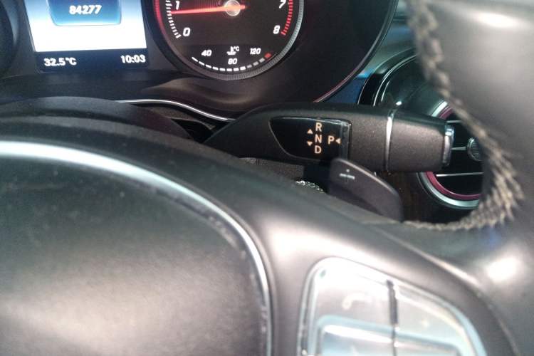 Used Mercedes-Benz C-Class 2015 C 200 L
