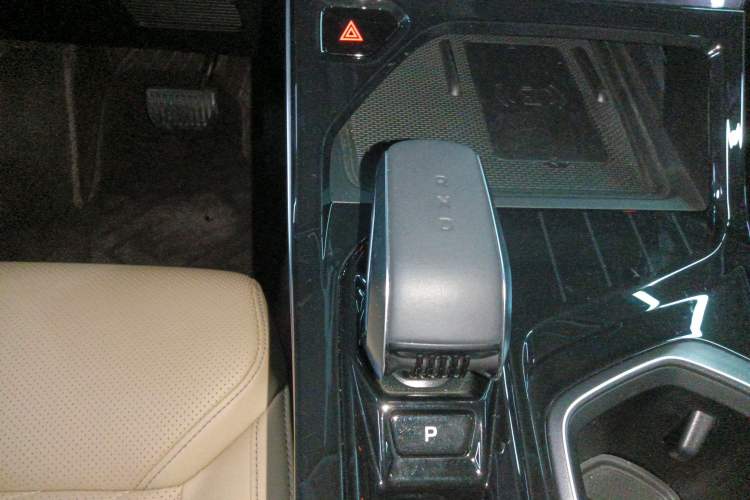 Used Geely Auto FX11 2023 1.5TD DCT Prestige Edition
