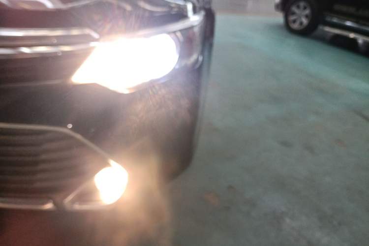 Used Toyota Camry 2015 Dual-Engine 2.5 HG Luxury Navigation Edition