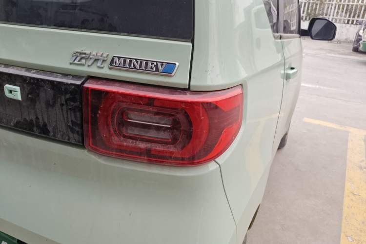 Used Wuling Hongguang MINIEV 2021 Macaron Premium Model – Lithium-NMC