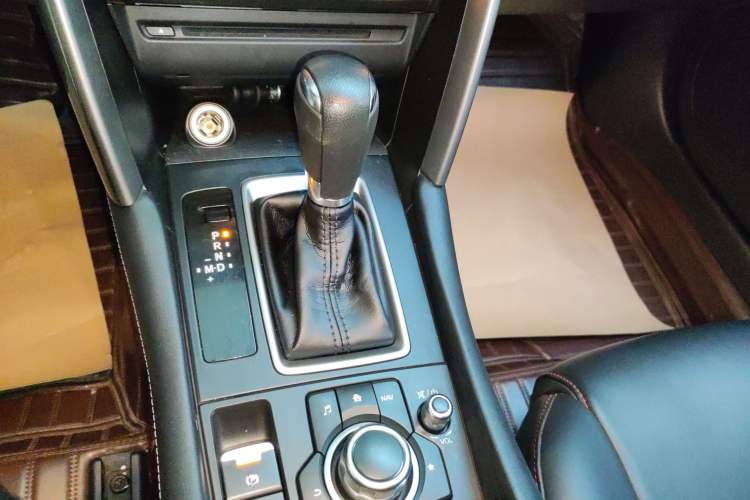 Used Mazda CX-4 2018 2.0L Automatic Two-Wheel Drive Blue Sky Exploration Version China V Standard