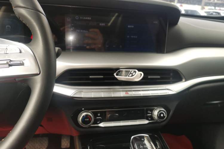 Used Bestune T77 2023 1.5T Automatic Luxury Model
