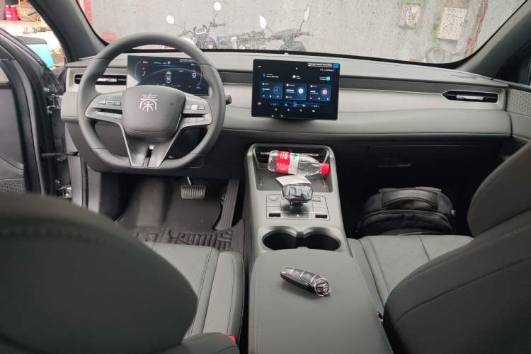 Used BYD Qin PLUS 2025 DM-i Smart Drive 55KM Leading Model
