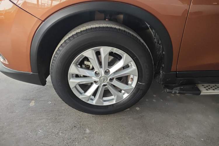 Used Nissan X-Trail 2014 2.5L CVT Leading Edition 4WD