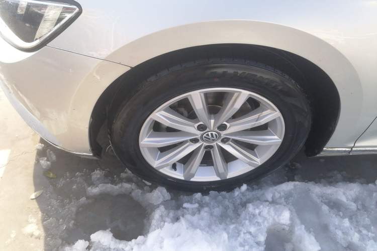 Used Volkswagen Magotan 2017 330TSI DSG Leading Model
