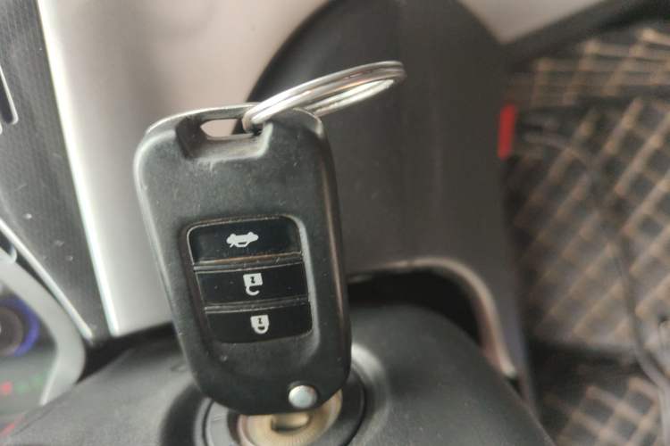 Used Honda Crider 2013 1.8L automatic comfort version
