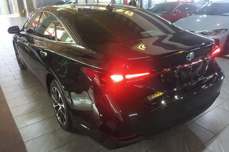 Used Toyota Avalon 2022 Dual-Engine 2.5L Luxury Edition
