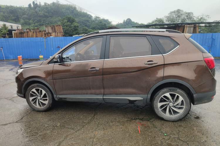 Used Baojun 560 2016 1.5T Manual Luxury Version