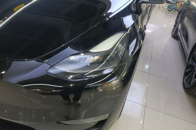 Used Tesla Model Y 2021 Long-Range All-Wheel-Drive Version 3D7