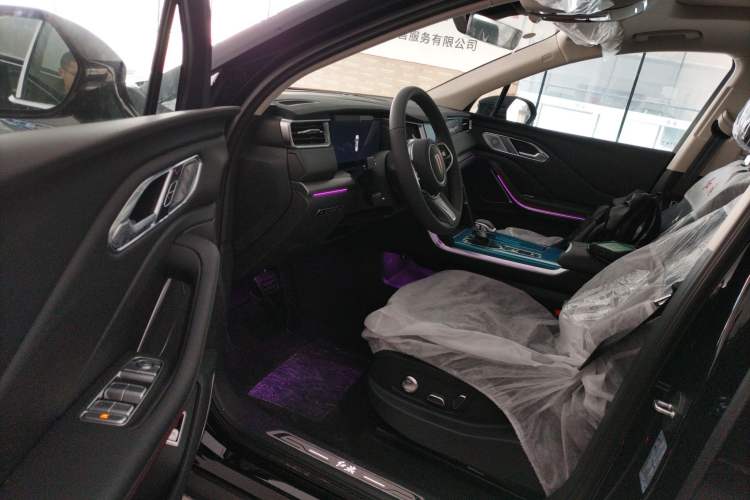 Used Hongqi HS7 PHEV 
