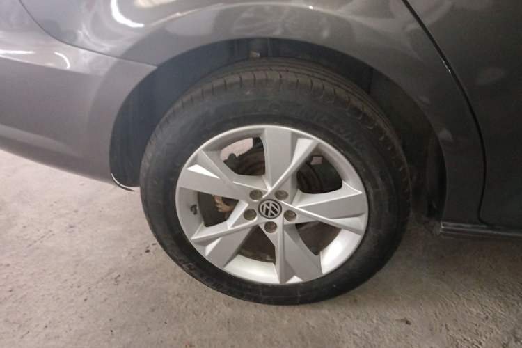 Used Volkswagen Bora 2015 Value Edition 1.6L Automatic Comfort Version
