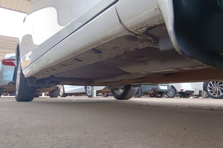 Used Toyota YARiS L 2019 1.5E CVT Dynamic Edition China VI compliant
