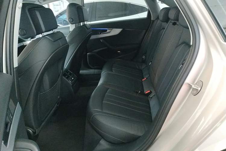 Used Audi A4L 2020 40 TFSI quattro Luxury Dynamic Model