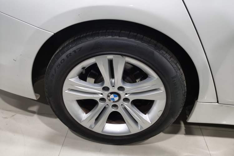 Used BMW 3 Series 2014 320i Sport Design Package
