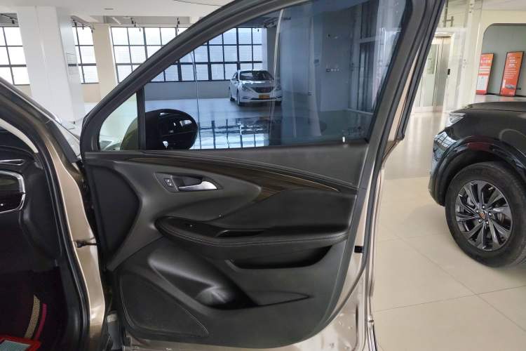 Used Buick Envision 2018 20T Two-Wheel-Drive Leading Model
