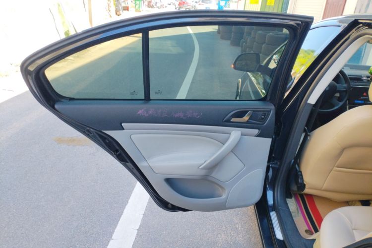 Used Skoda Octavia 2014 2.0L Automatic Yijie Edition
