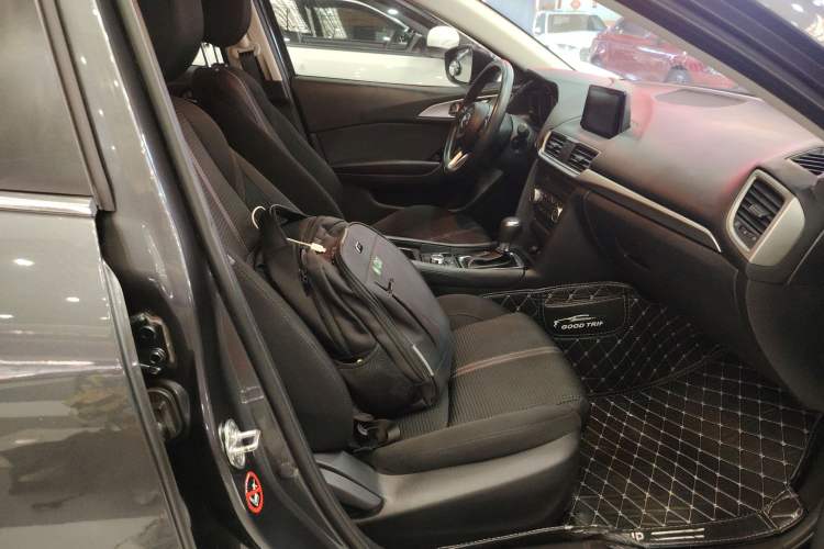 Used Mazda Mazda 3 Axela 2017 Sedan 1.5L Automatic Luxury Model Emission Standard China V
