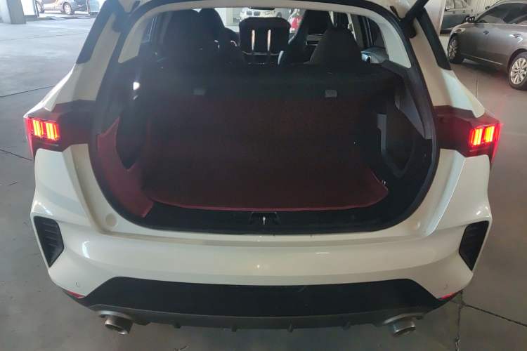 Used Lynk & Co 06 EM-P 2022 PHEV 84 km Range Pro Version
