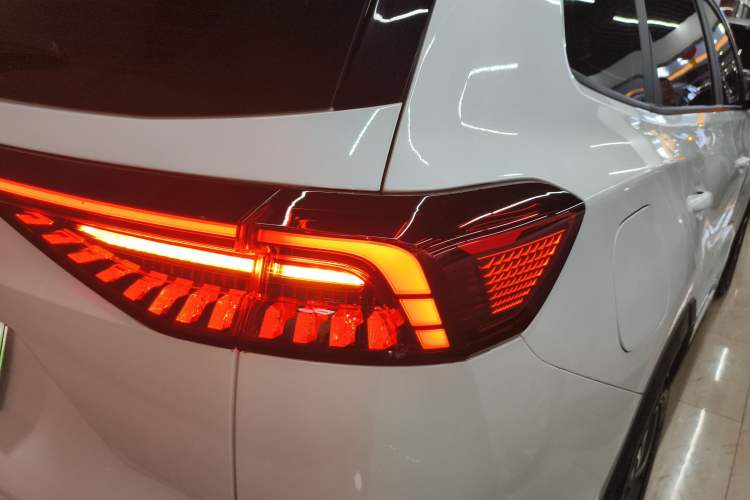 Used Chery Tiggo 8 PRO New Energy 2023 Champion Edition 1.5T 100km Glory Version
