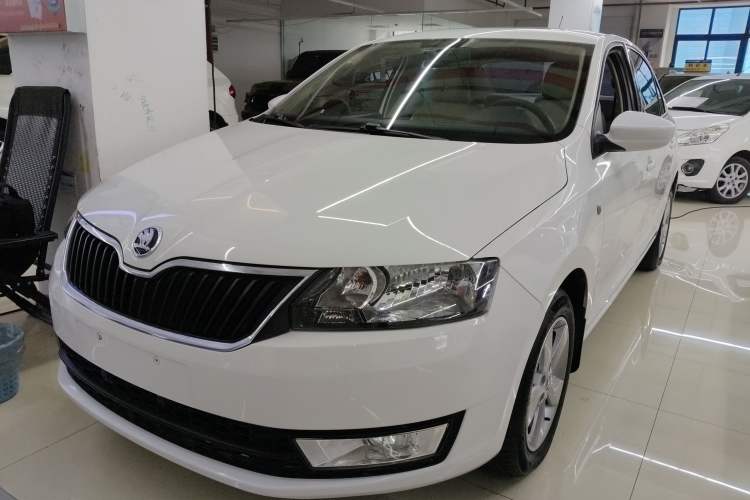 Used Skoda Rapid 2015 1.6L Automatic Smart Selection Model