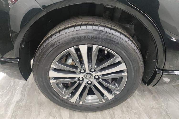 Used Toyota Venza 2023 2.0L CVT Two-Wheel Drive Luxury Edition
