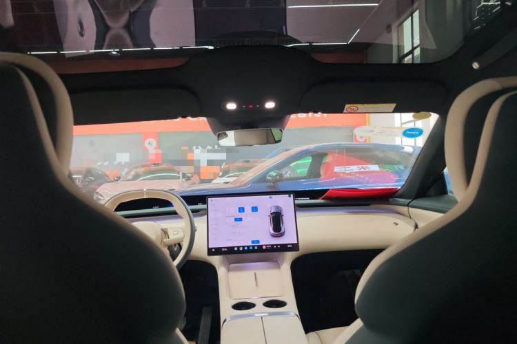 Used  YU7 2025 Ultra-Long Range Rear-Wheel Drive Version