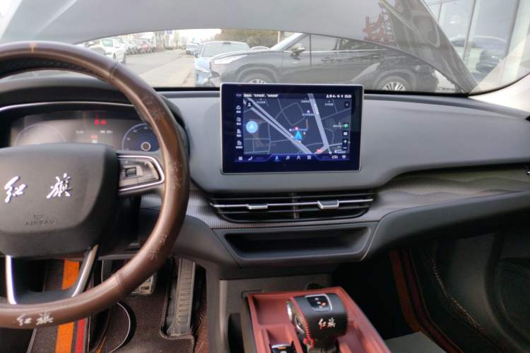 Used Hongqi E-QM5 2022 431 km Charge & Enjoy Edition