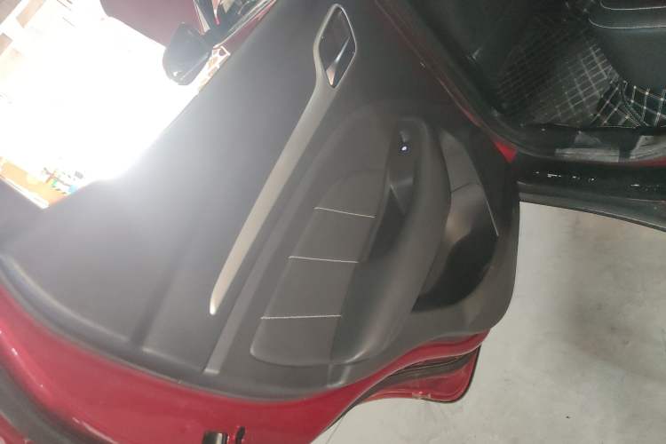 Used MG ZS 2018 1.5L Automatic Luxury Edition China V Standard
